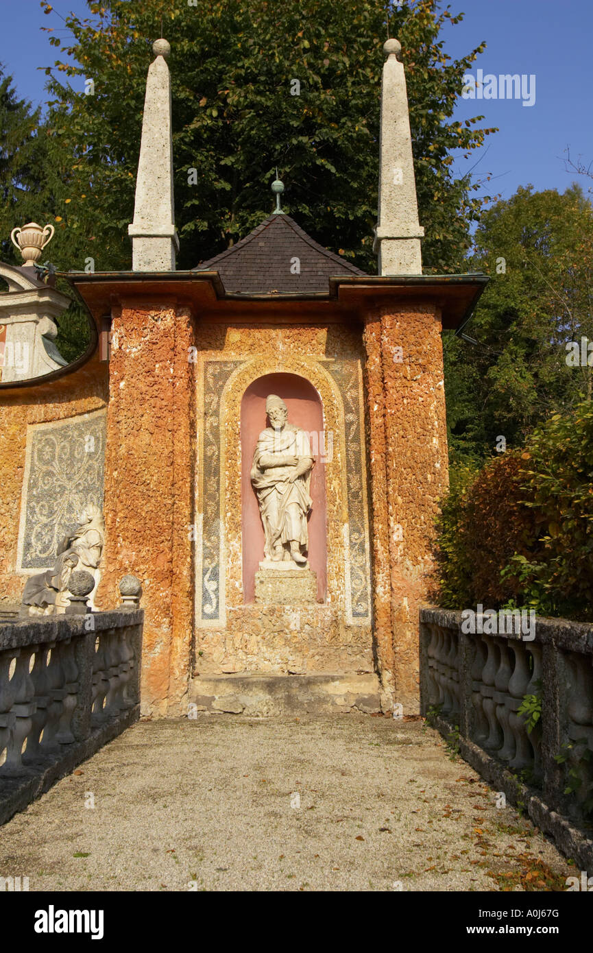 Les Fontaines au Palais Hellbrunn à Salzbourg Autriche Banque D'Images
