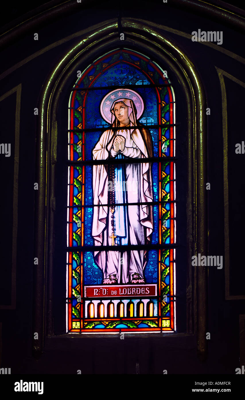 Abbaye St Michel De Frigolet Provence France St Bernadette de Lourdes Banque D'Images