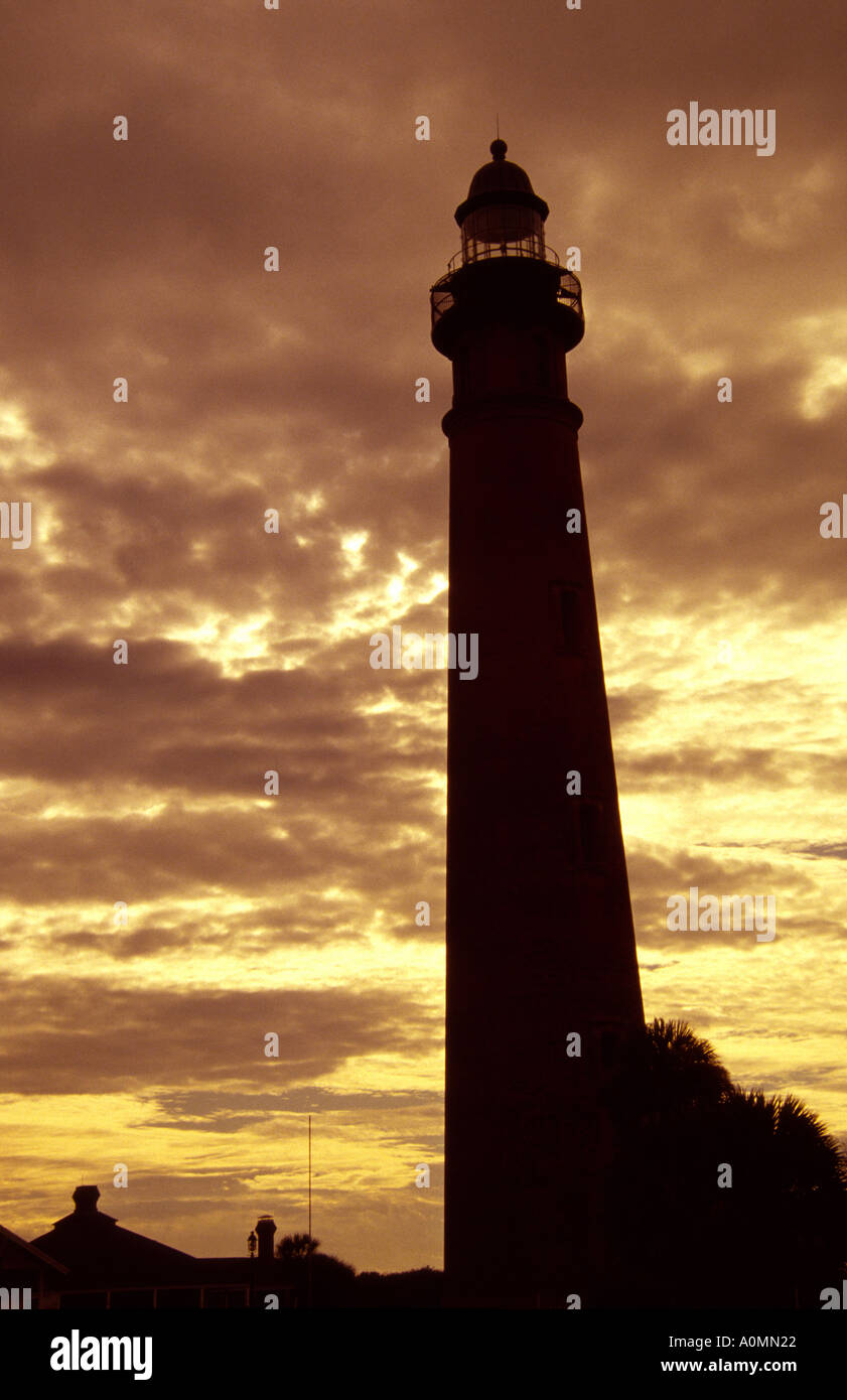 Lever du soleil à Ponce de Leon Inlet Lighthouse and museum de Daytona en Floride USA Banque D'Images