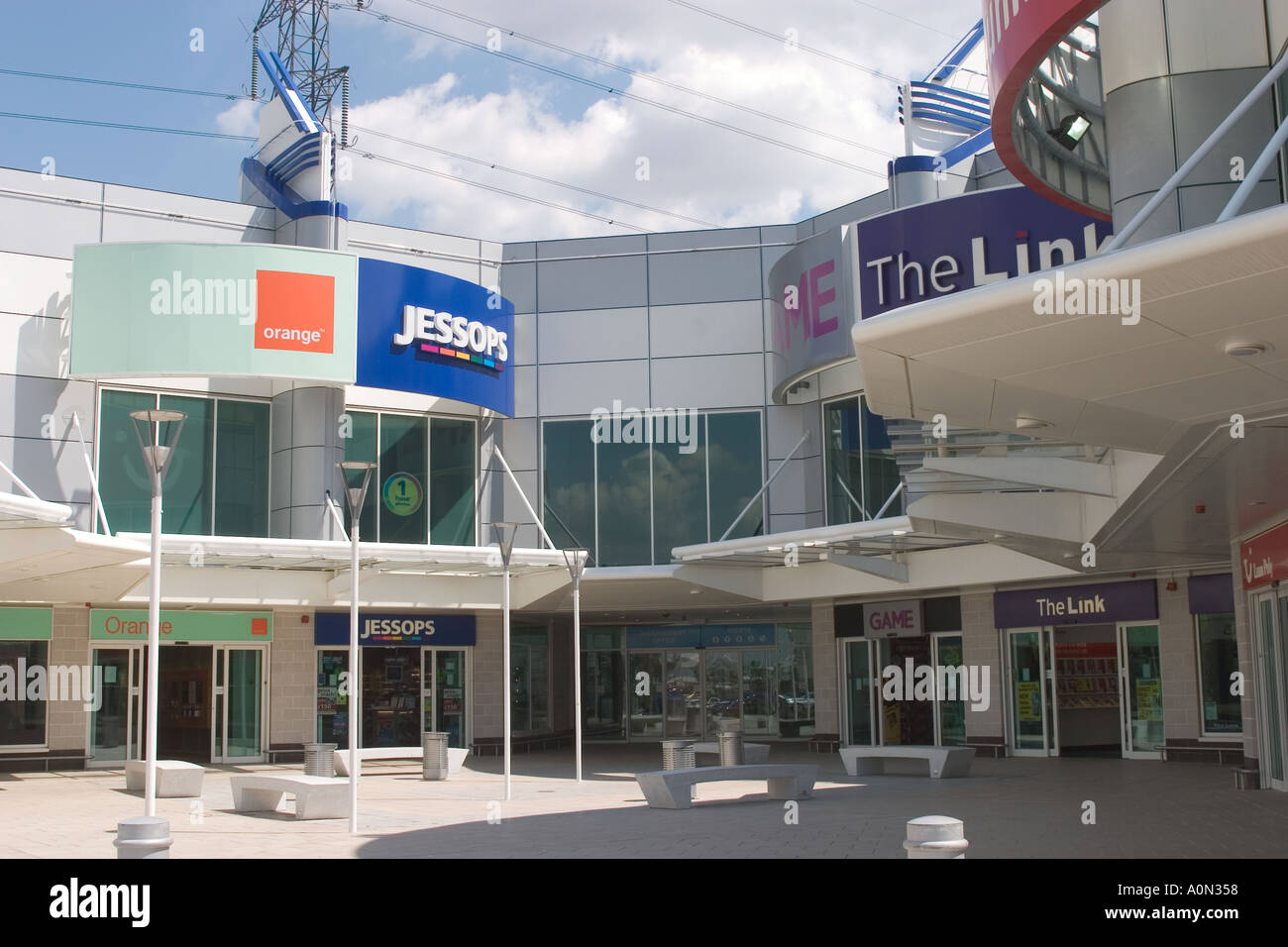 Les noms de marque célèbres Jessops Orange et le lien affiché en détail Parc Commercial Gallions Reach Beckton Newham est de Londres Banque D'Images