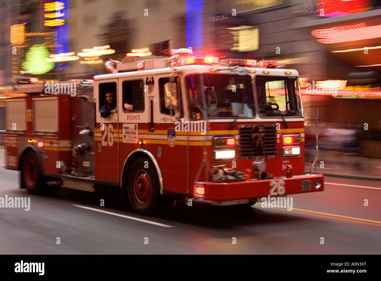 F D N Y Fire Department à la hâte moteur Manhattan New York USA Banque D'Images