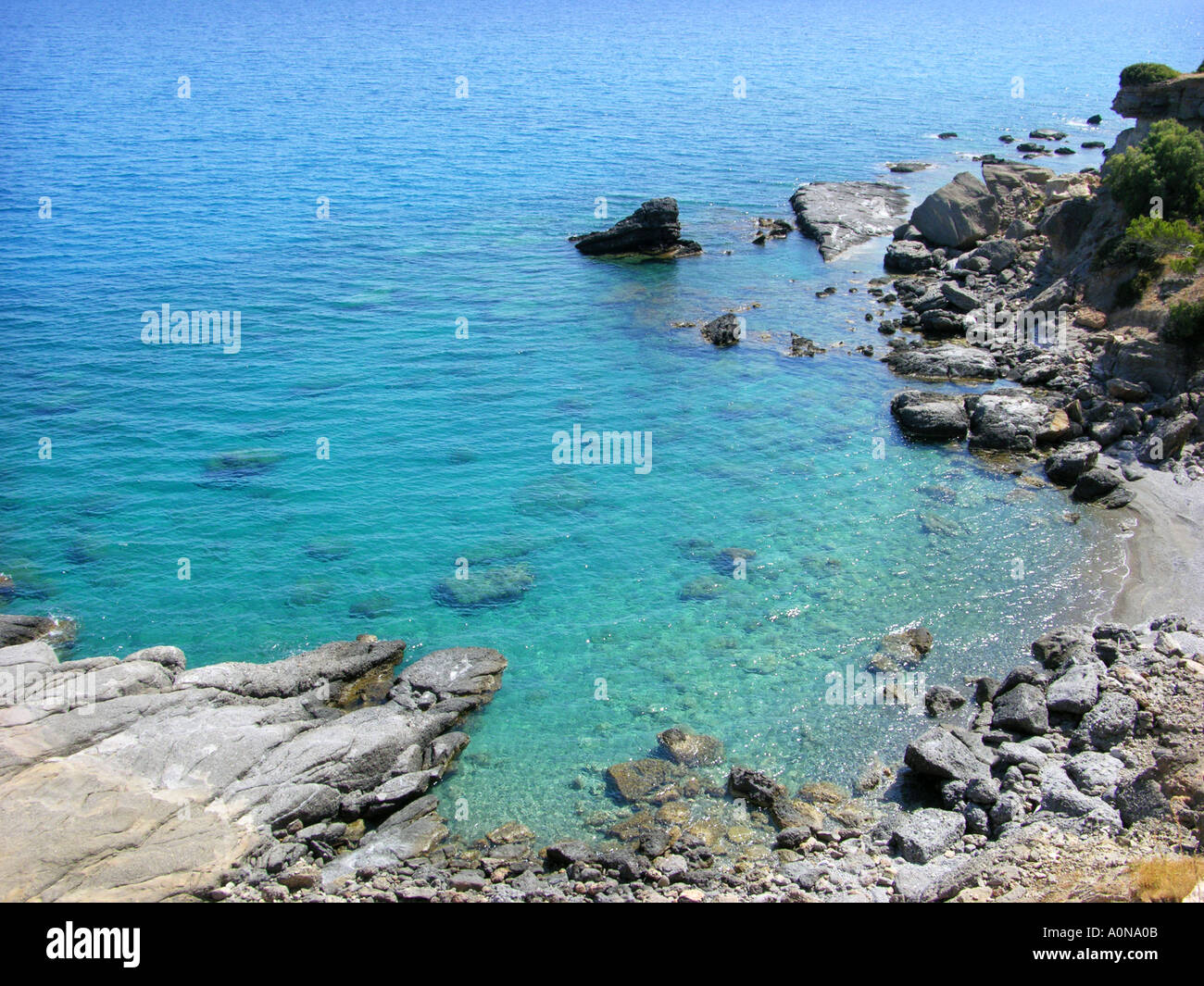 La plage d'agia fotia plage côté mer Crete Grèce KRETA Griechenland côté CRETIAN AHLIA FERMA MAKRIGIALOS Banque D'Images