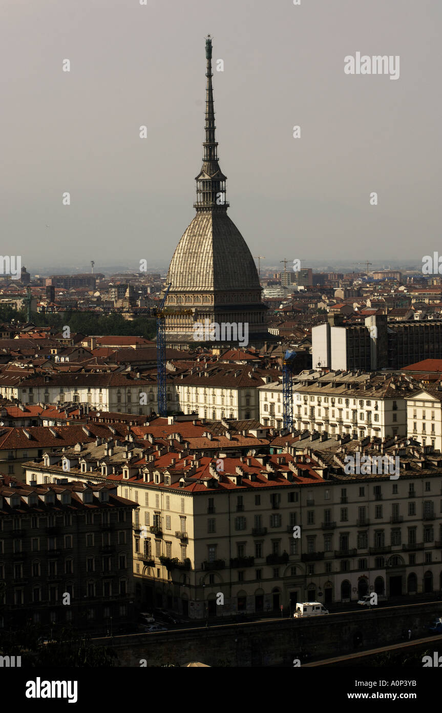 Turin la tour du Mole Antonelliana, vu de l'Monte dei Capuccini Banque D'Images