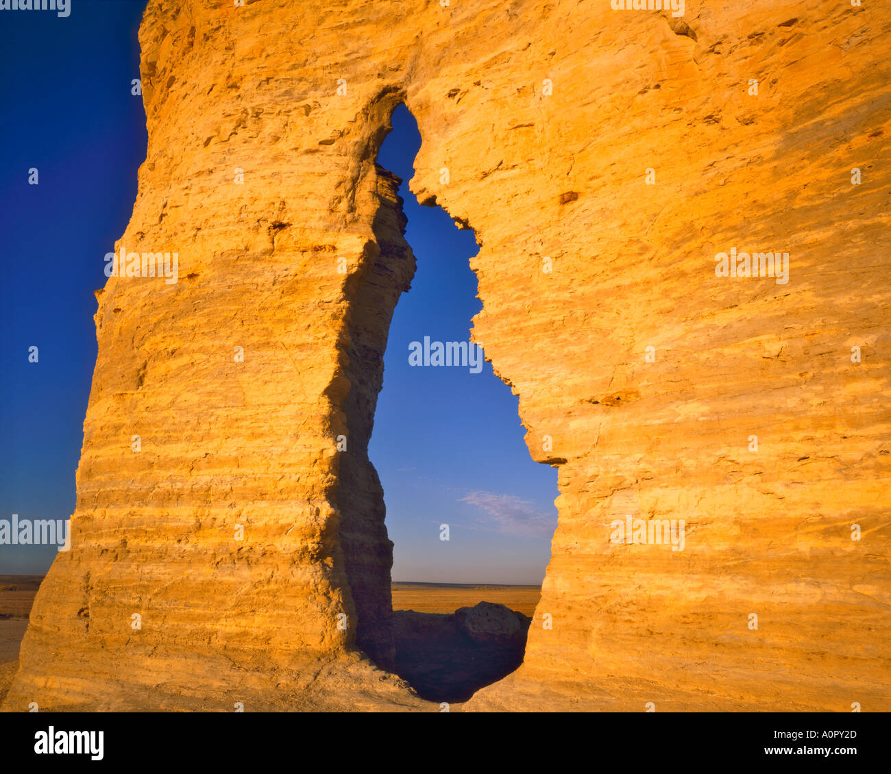 Arche naturelle au lever du soleil, Monument Rocks l'ouest du Kansas Kansas Lever du soleil de l'Ouest Banque D'Images