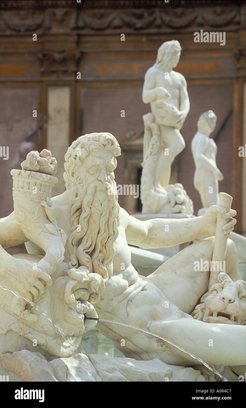 La fontaine de la Piazza Pretoria Pretoria nr Sicile Italie Banque D'Images