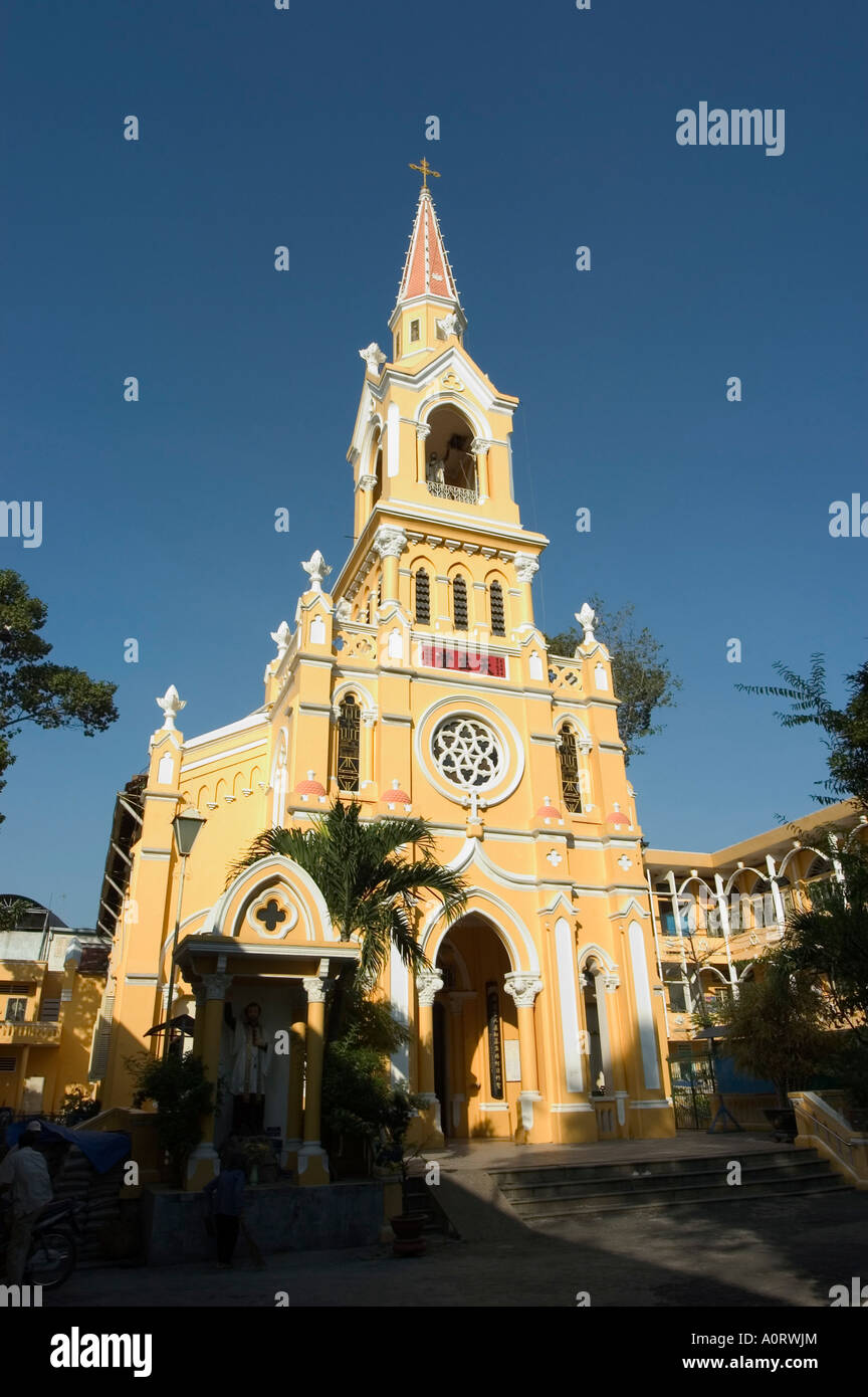 L'église St François Xavier à Cholon, le quartier chinois où le président Diem a été capturé pendant le coup d'Etat en 1963, Ho Chi Minh City Banque D'Images