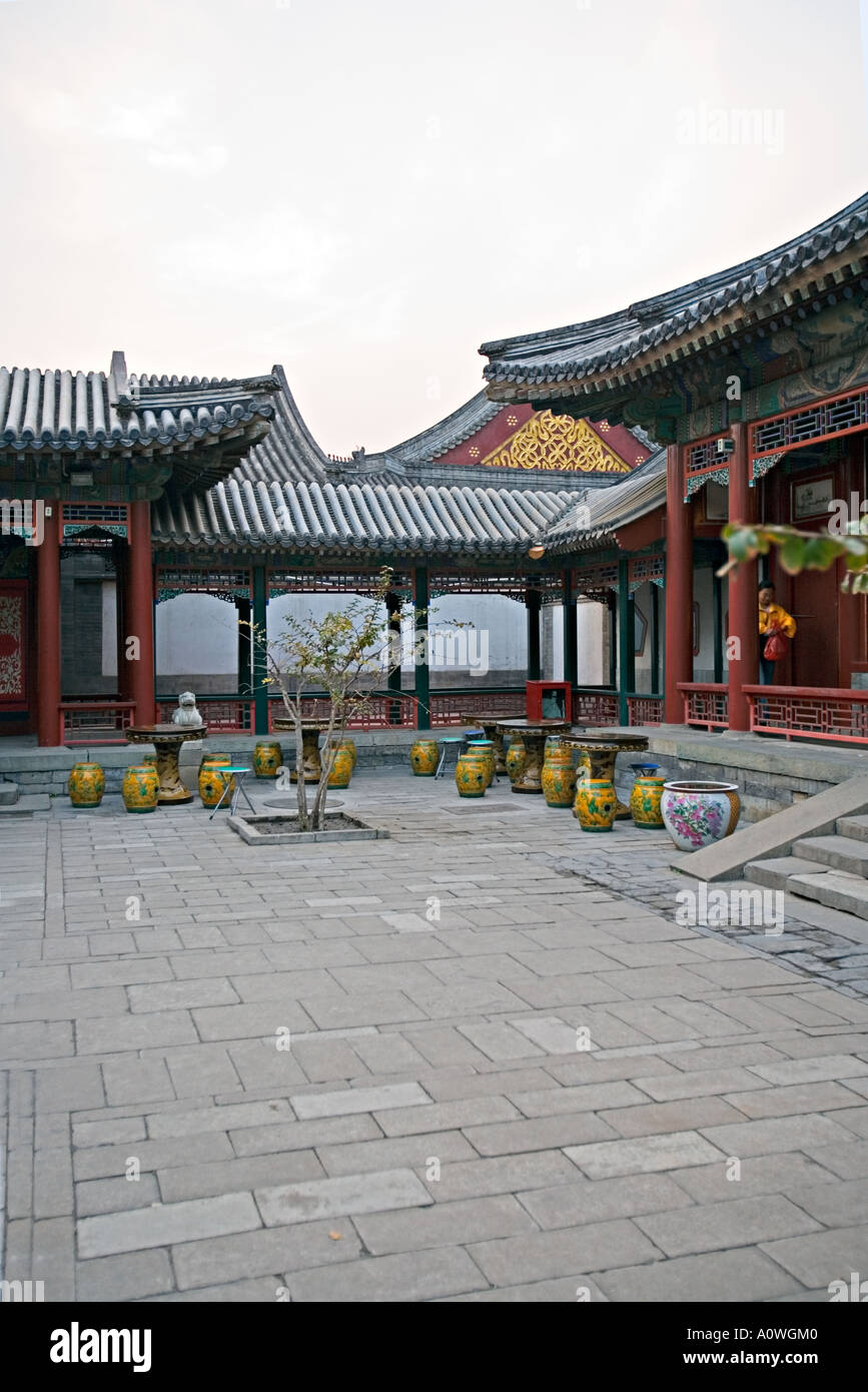Chine Pékin l'été 9 Minzu Yuan où l'Palance pavillons et palais impérial autour de Kunming Lake ont été apprécié par les empereurs Banque D'Images