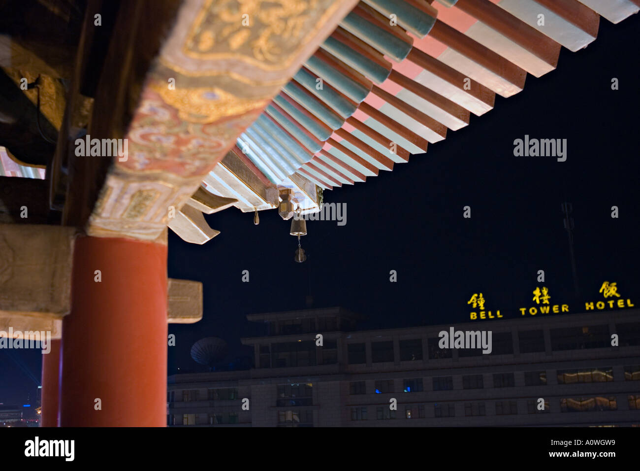 La CHINE XI'AN nuit photographie du toit détails de la Bell Tower Banque D'Images