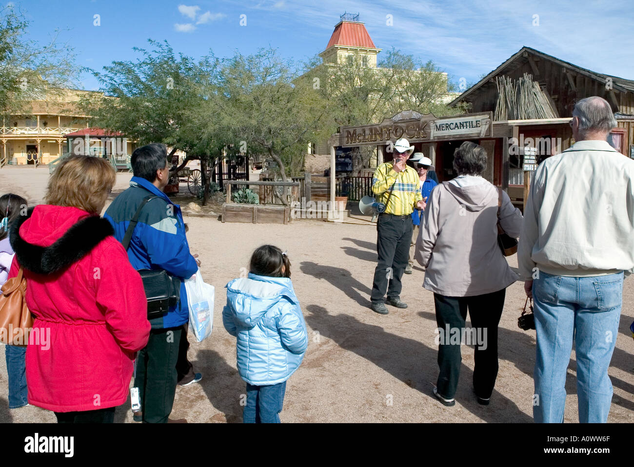 Voyages en groupe avec guide et porte-voix forte à Tucson Studios Banque D'Images