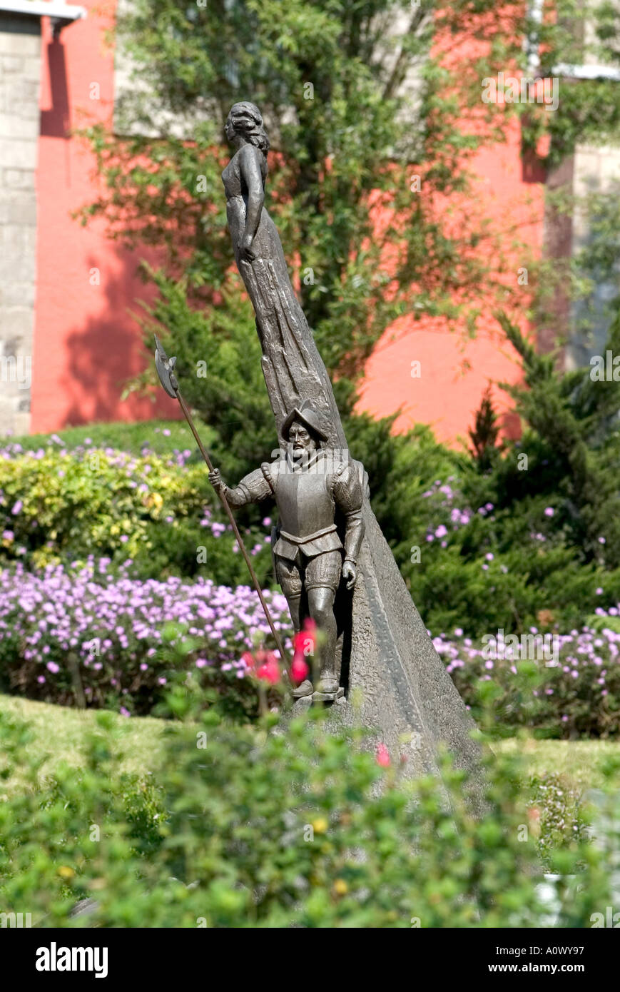 Statue dans le jardin du Palais National Palacio Nacional Mexico City Banque D'Images