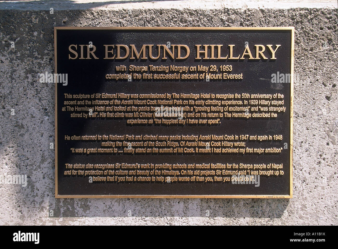 Plaque sur la Statue de Sir Edmund Hillary Hermitage Mount Cook National Park Banque D'Images