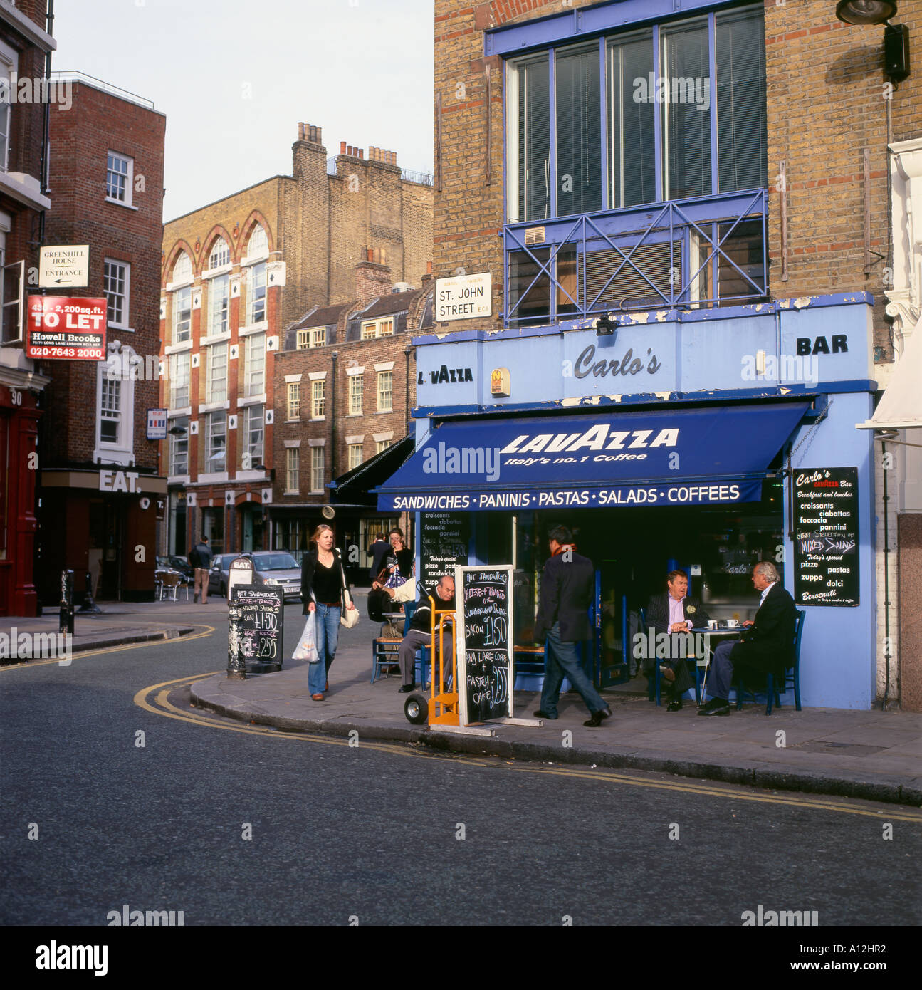 Carlos bar café à St John et Cowcross Clerkenwell Londres Angleterre Royaume-uni rues KATHY DEWITT Banque D'Images