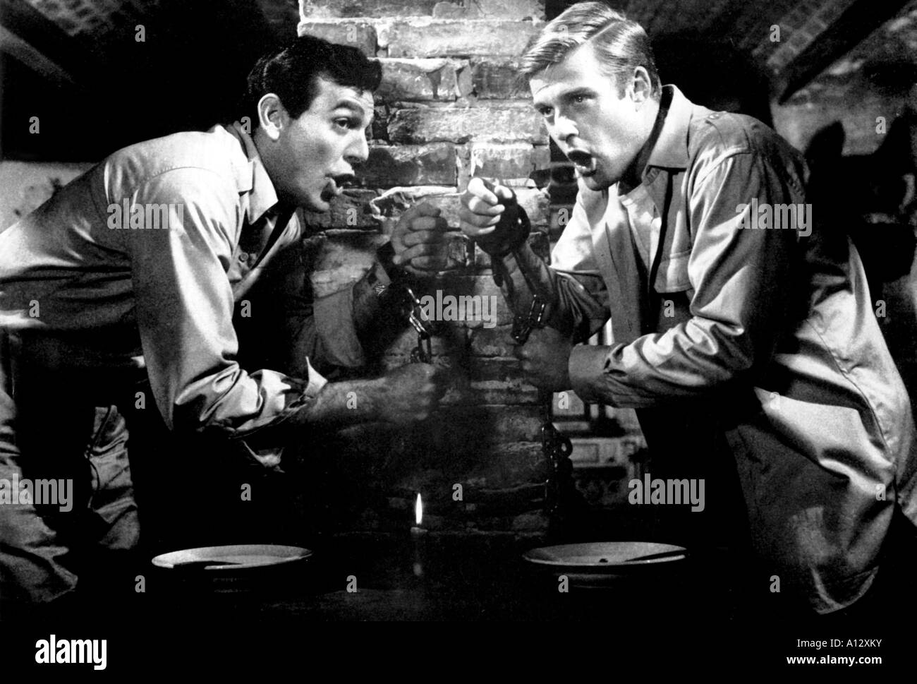 Situation désespérée, mais pas grave Année 1965 Gottfried Reinhardt Directeur Michael Connors Robert Redford Banque D'Images