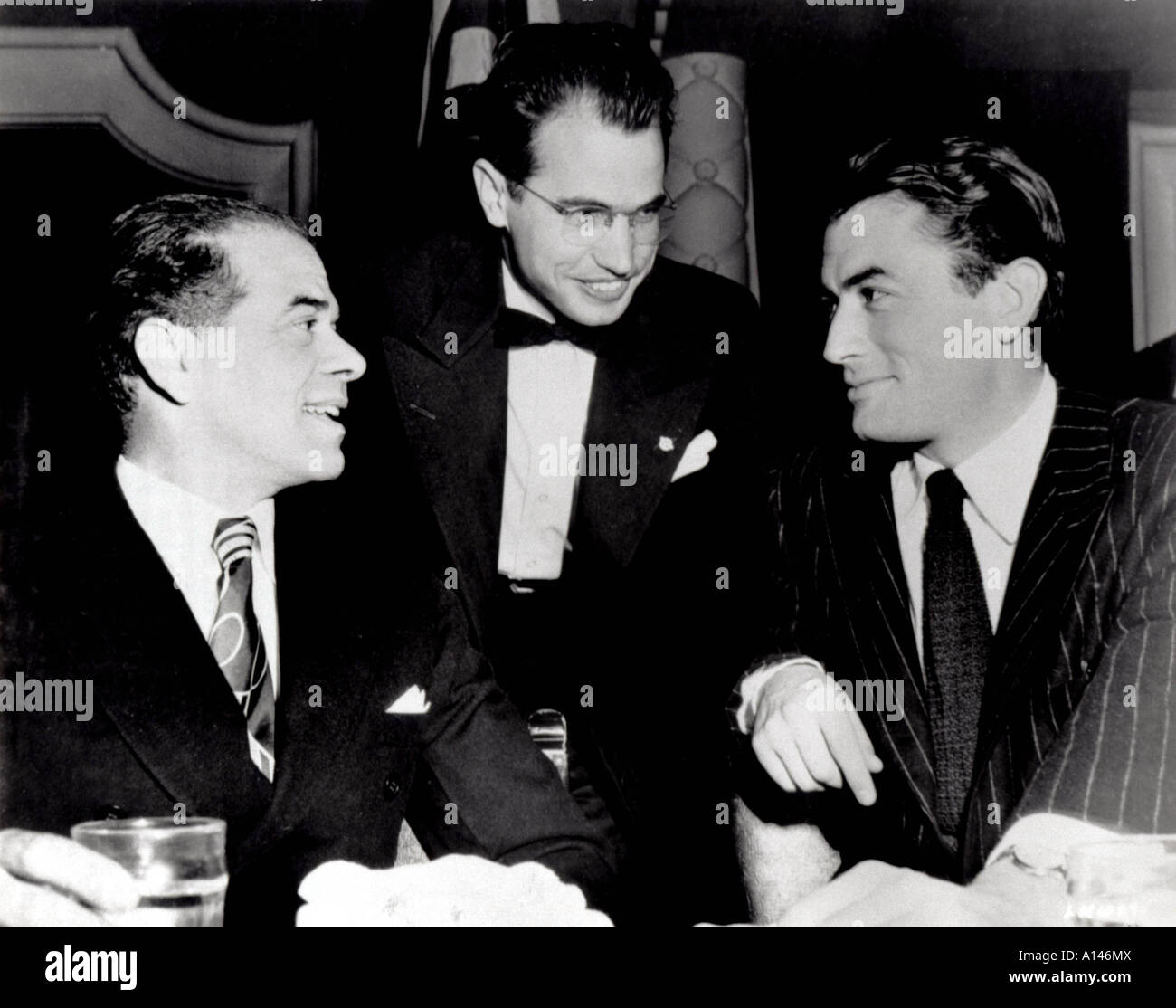 Frank Capra et Gregory Peck Directeur Acteur Banque D'Images