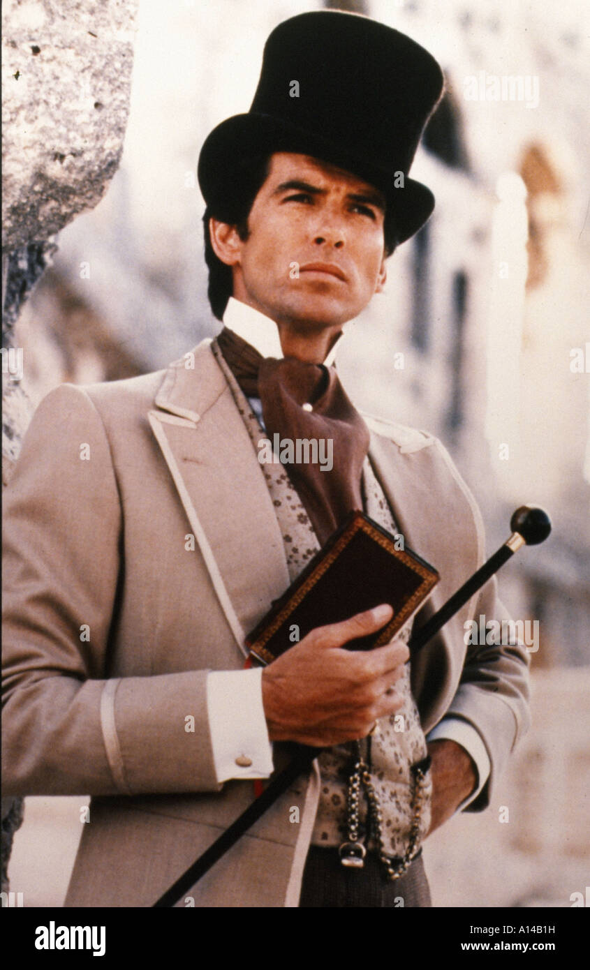 Le Tour Du Monde En 80 Jours Film 1989 Le tour du monde en 80 jours Année 1989 Directeur Buzz Kulik Pierce Brosnan  Photo Stock - Alamy
