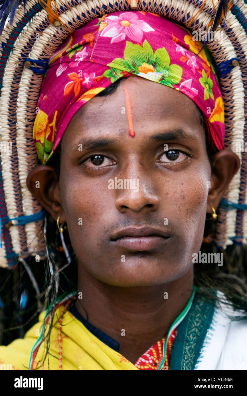 Forêt d'hommes Indiens portrait danseur Banque D'Images