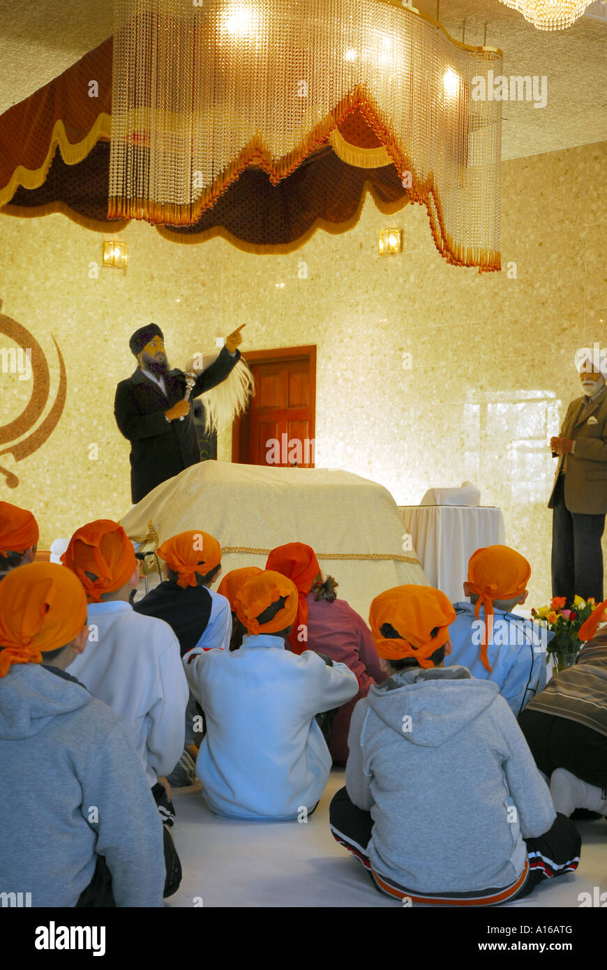 L'ENSEIGNEMENT, L'ENSEIGNANT SIKH VALEURS Sikh Temple sikh, DANS LE SUD-EST DE LONDON UK Banque D'Images