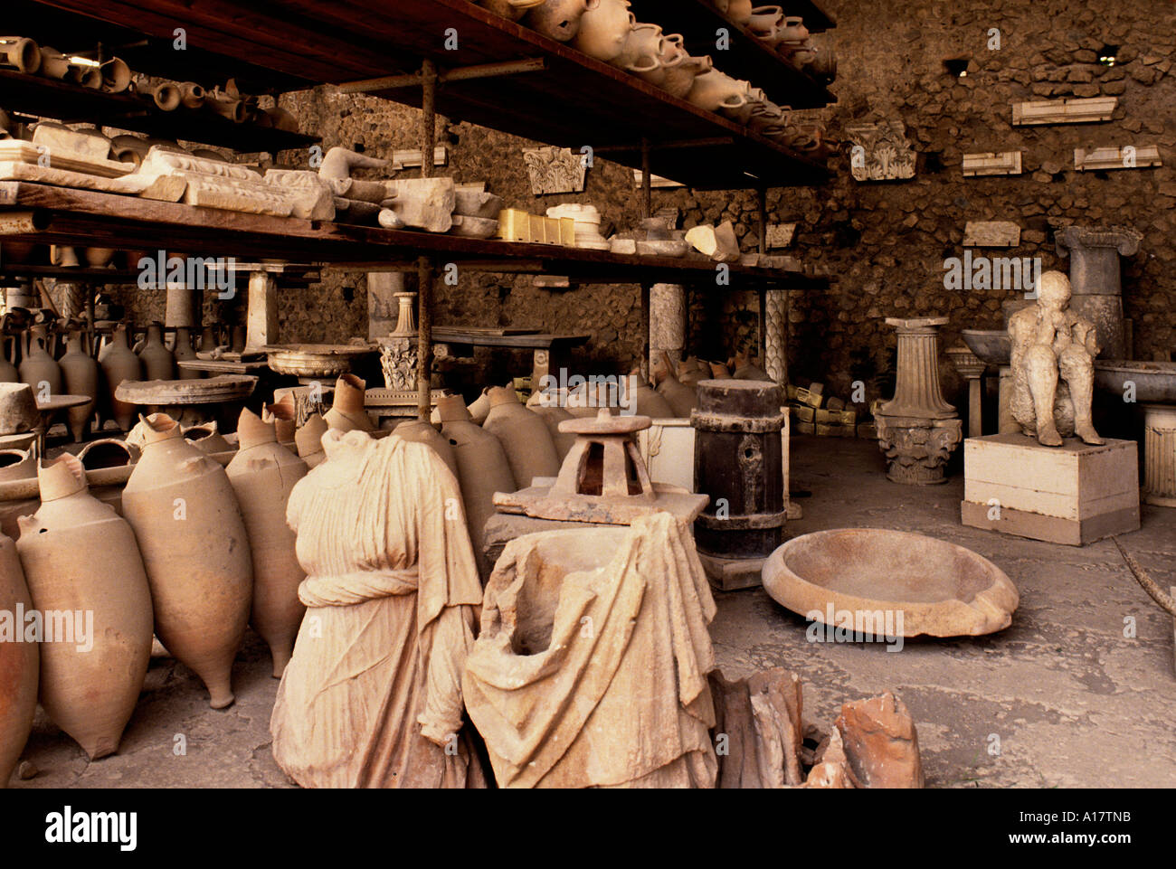 Plâtre coulé d'un homme, Pompéi Romain ruiné ville morts personnes victime humaine corps plâtre plâtre Vésuve Italie Italien Romain Banque D'Images