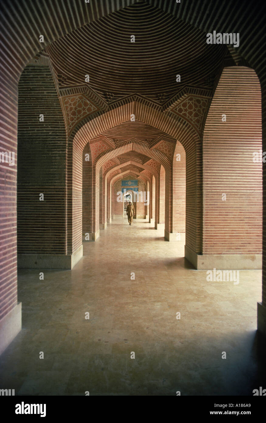 L'intérieur de la mosquée de Shah Jahan Thatta Pakistan Asie Robert Harding Banque D'Images