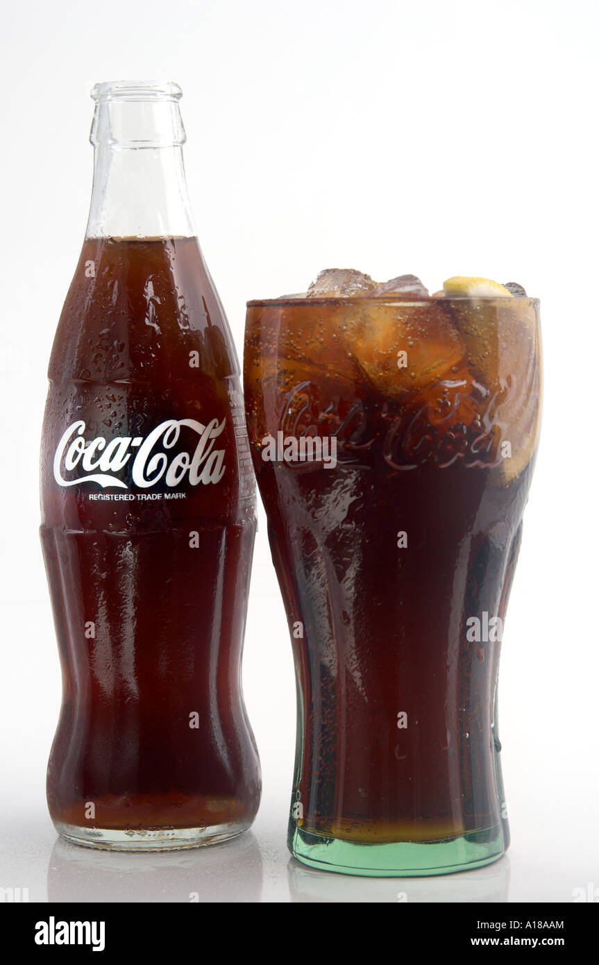 Coca cola dans une bouteille en verre avec Banque D'Images