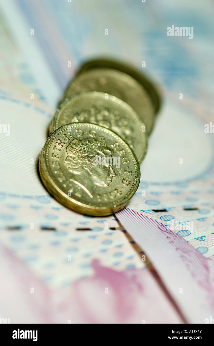 Gros plan de £20 livres 20 Anglais argent comptant billets billets note billets pièces £1 Angleterre Royaume-Uni Grande Bretagne Grande B Banque D'Images