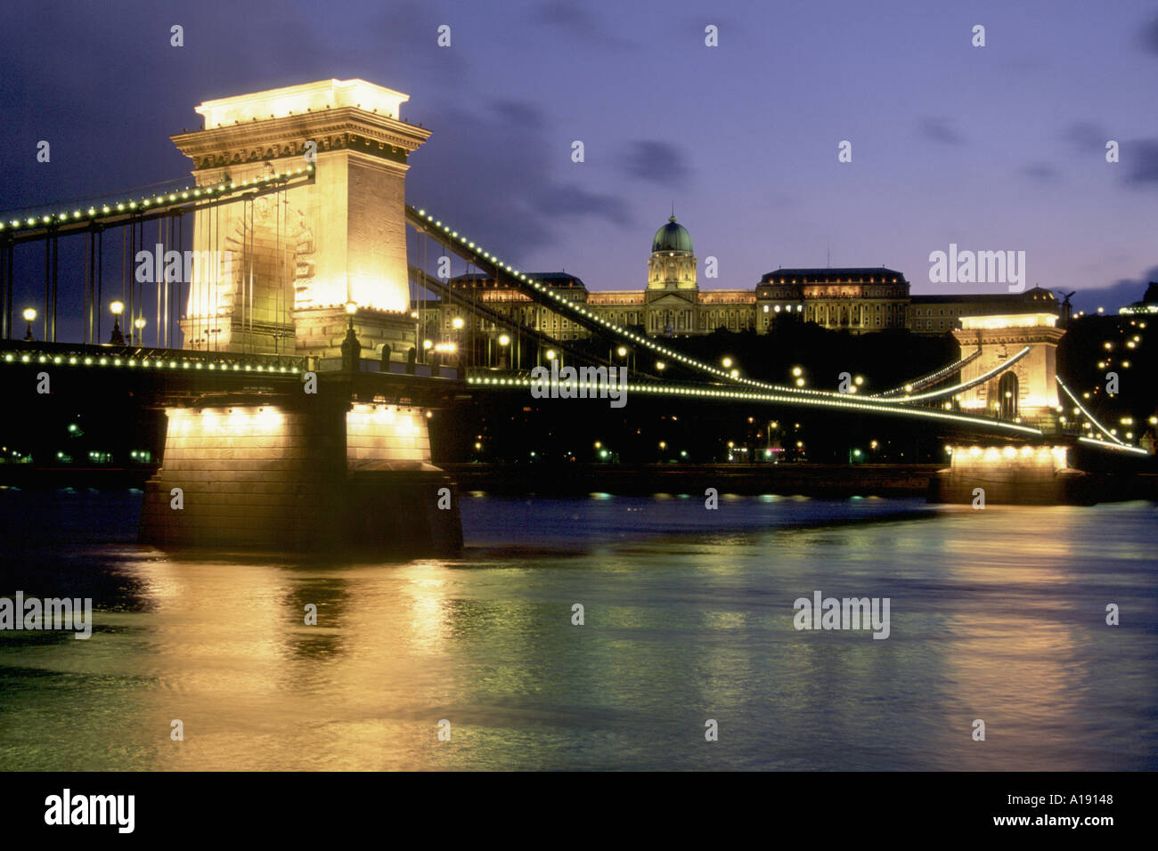 Le Pont des Chaînes Budapest Hongrie Banque D'Images