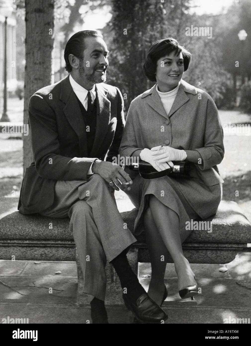 L'acteur américain TYRONE POWER avec troisième épouse Deborah en 1958 Banque D'Images