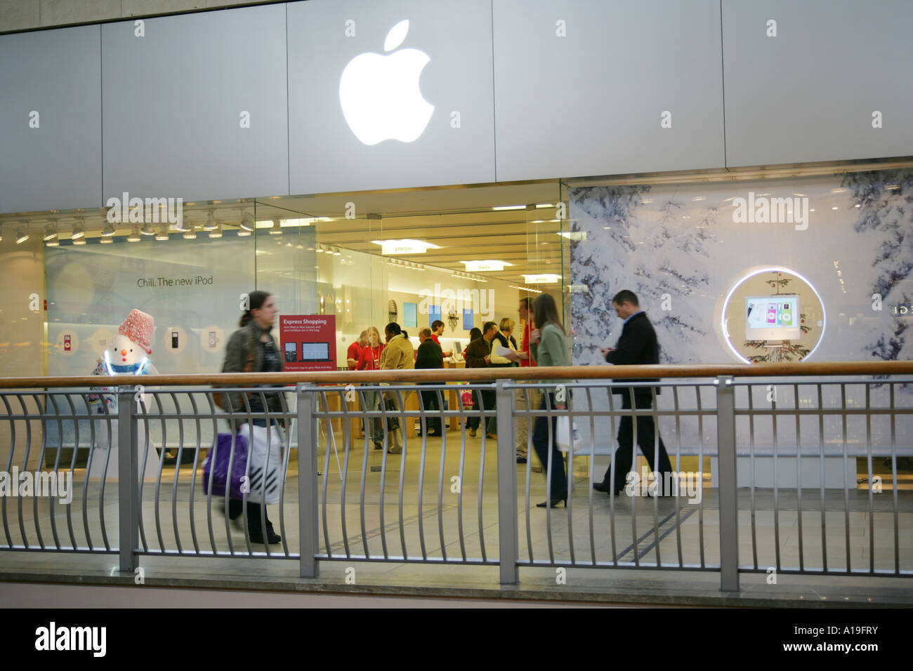 L'Apple Store, Bluewater shopping mall, Kent, Angleterre, Royaume-Uni. Utilisez UNIQUEMENT ÉDITORIALE Banque D'Images