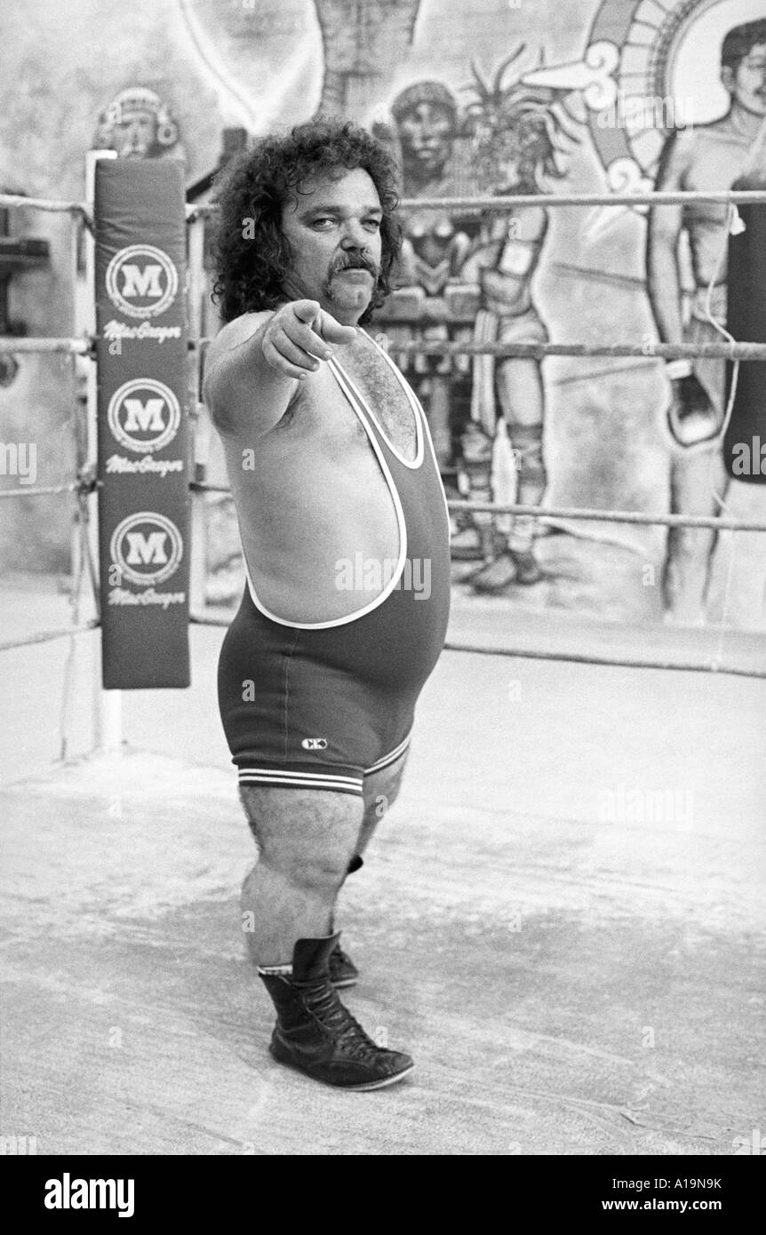 Dan Sales Professional wrestler midget en 1980 s'entraînement promo Banque D'Images