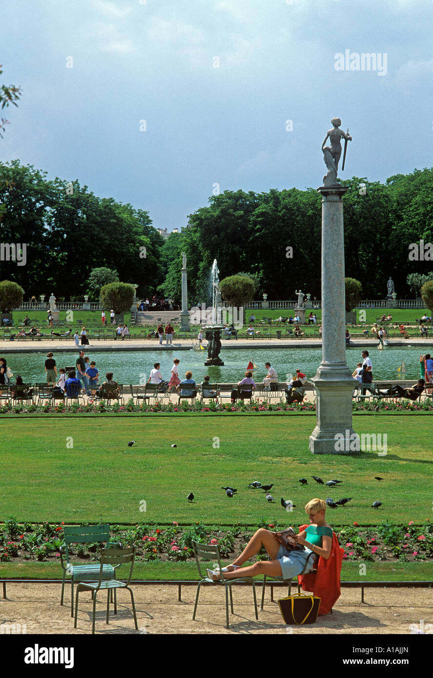 Jardin du Luxembourg Parc formelle avec des étangs et des statues sur le sud de St Germain quart de centre de Paris Banque D'Images