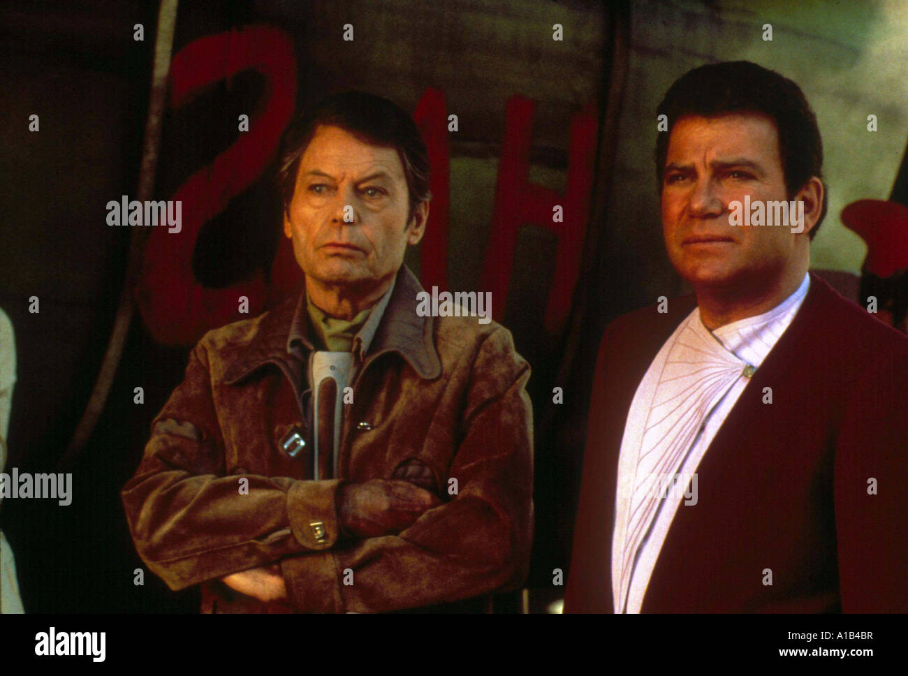 Star Trek IV The Voyage Home Année 1986 Directeur Leonard Nimoy William Shatner l'amiral James T Kirk DeForest Kelley Leonard McCoy Banque D'Images