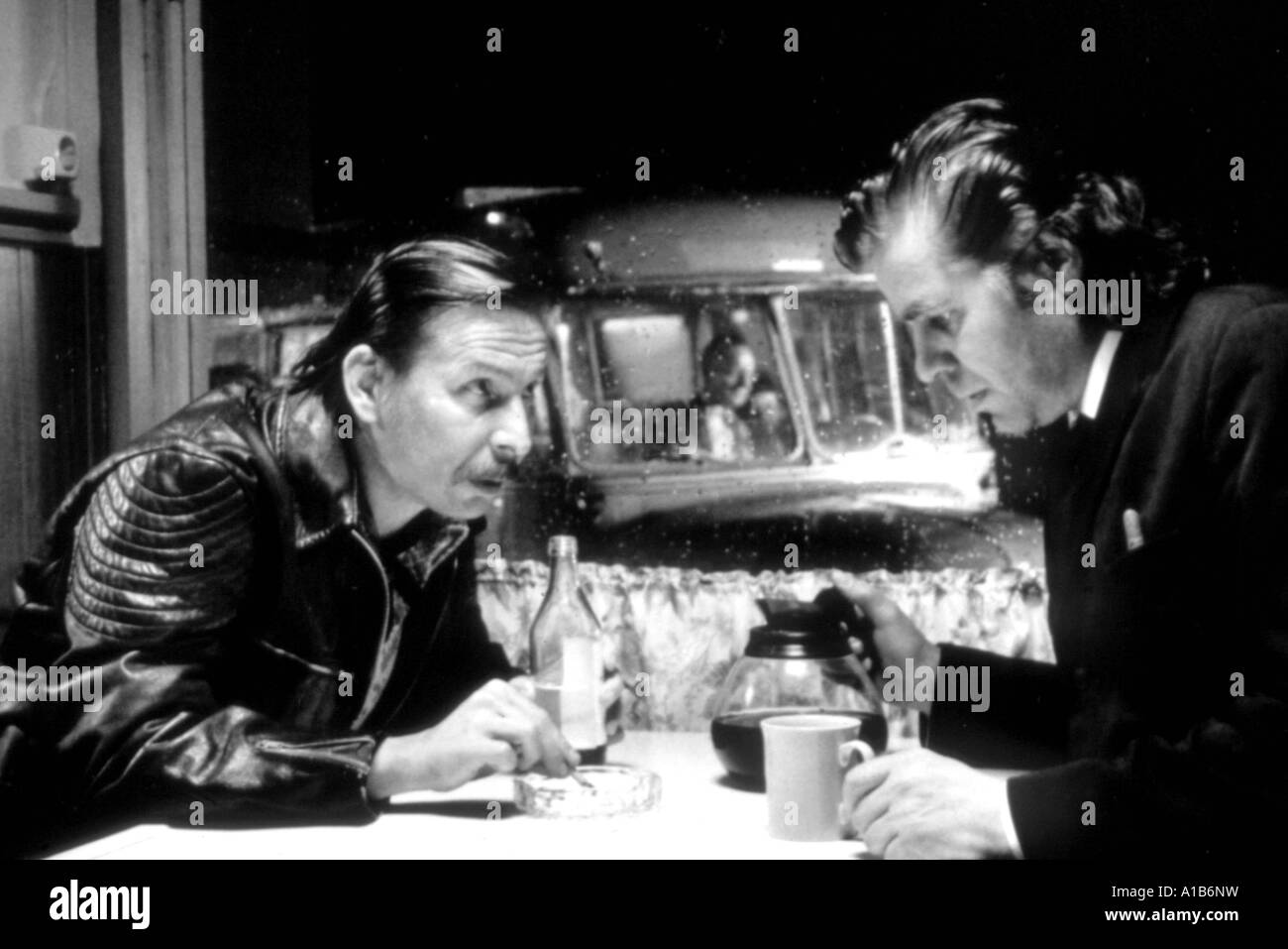 Pidä Huivista Kiinni Tatjana Année 1994 Réalisateur Aki Kaurismaki Mato Valtonen Mati Pellonpää Banque D'Images