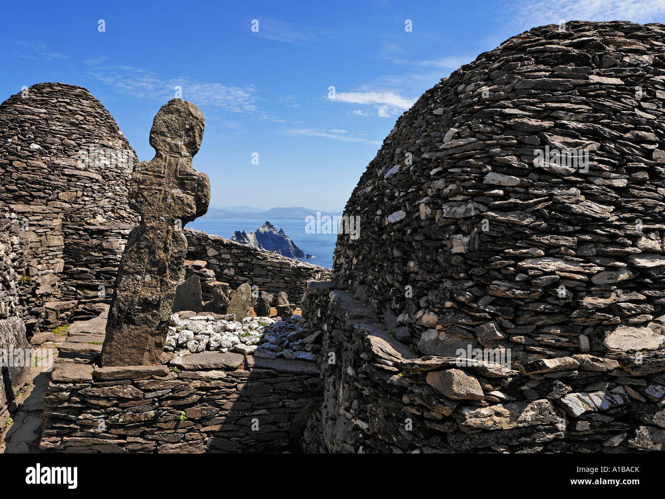 Les maisons en pierre qui sont construites sans ciment et le cimetière le moine qui a été fondée et a été abandonné 588 Banque D'Images