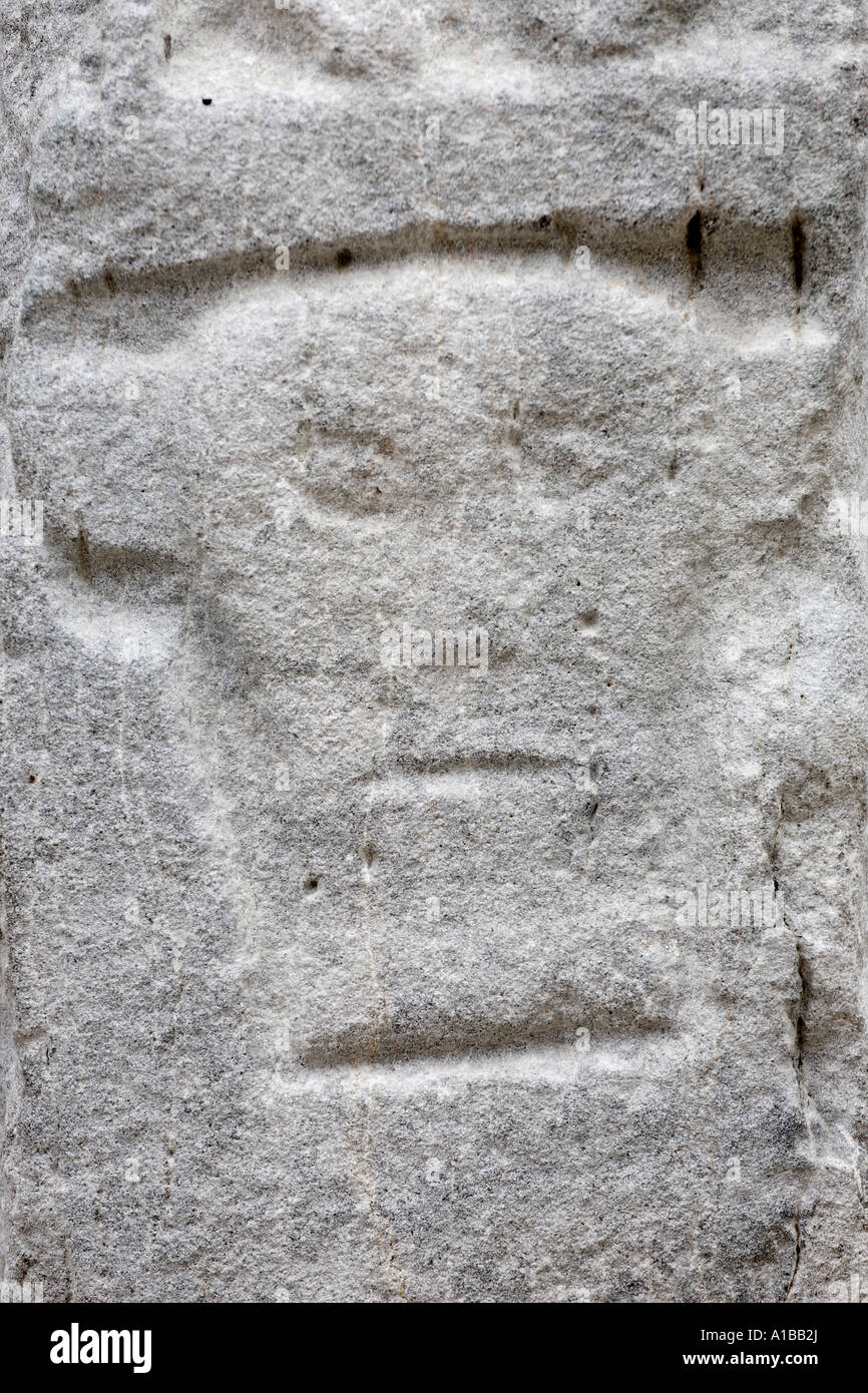 Croix Celtiques dans l'église, kilfenora burren, Clare, Irlande Banque D'Images