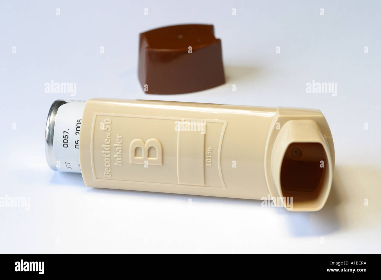 Becotide preventer asthma inhaler Banque de photographies et d'images à  haute résolution - Alamy