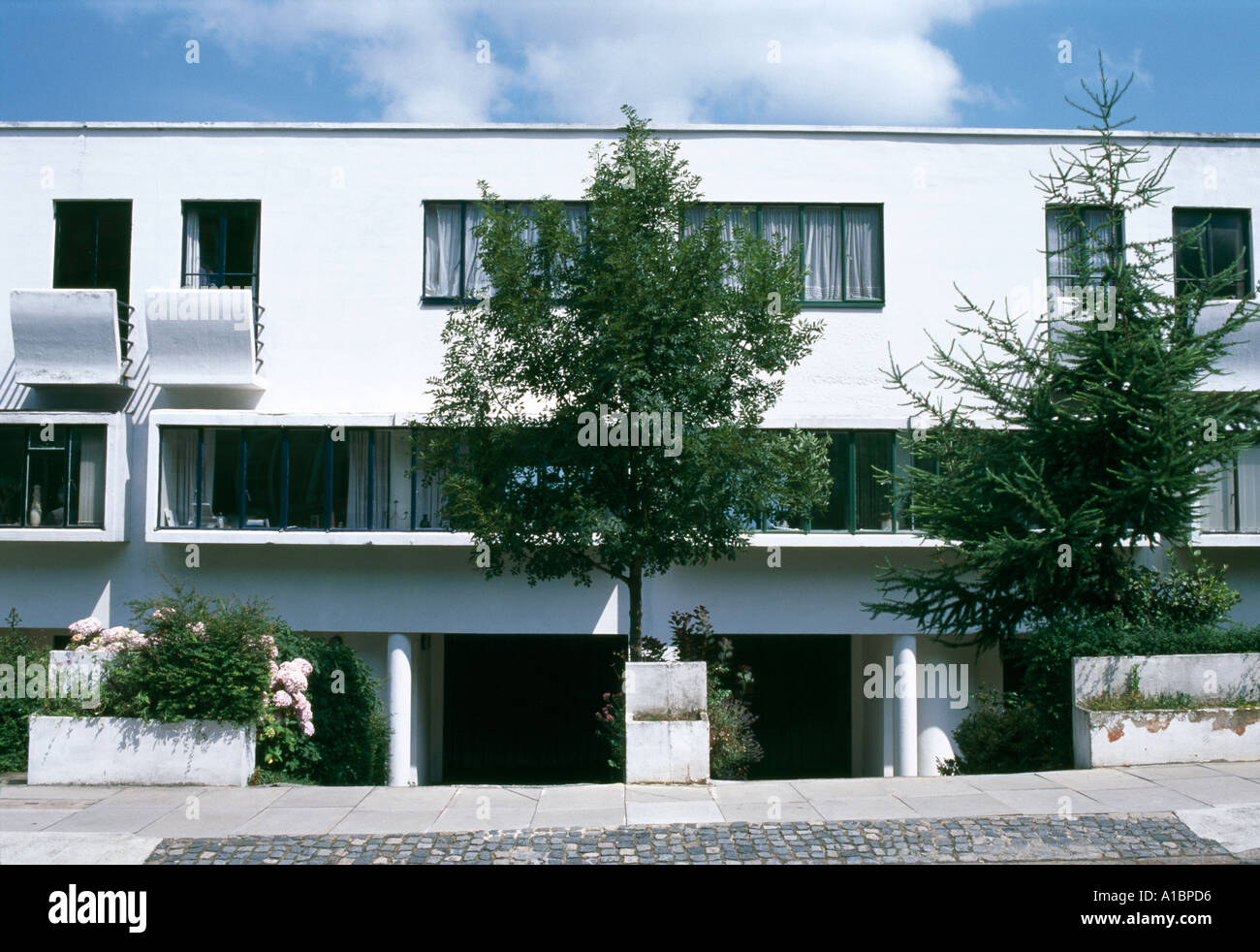 Genesta Road, Plumstead, Angleterre, 1933 - 1934. Classé (Grade II). Détail de l'élévation de la rue. Banque D'Images