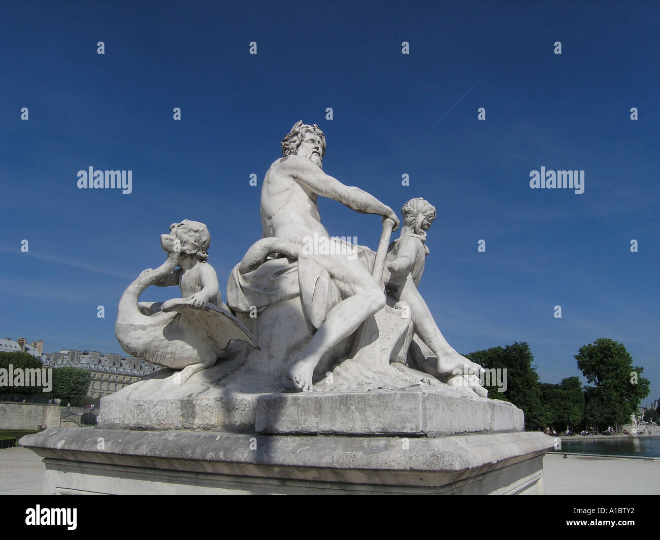 Sculpture dans le jardin des Tuileries Paris France Banque D'Images