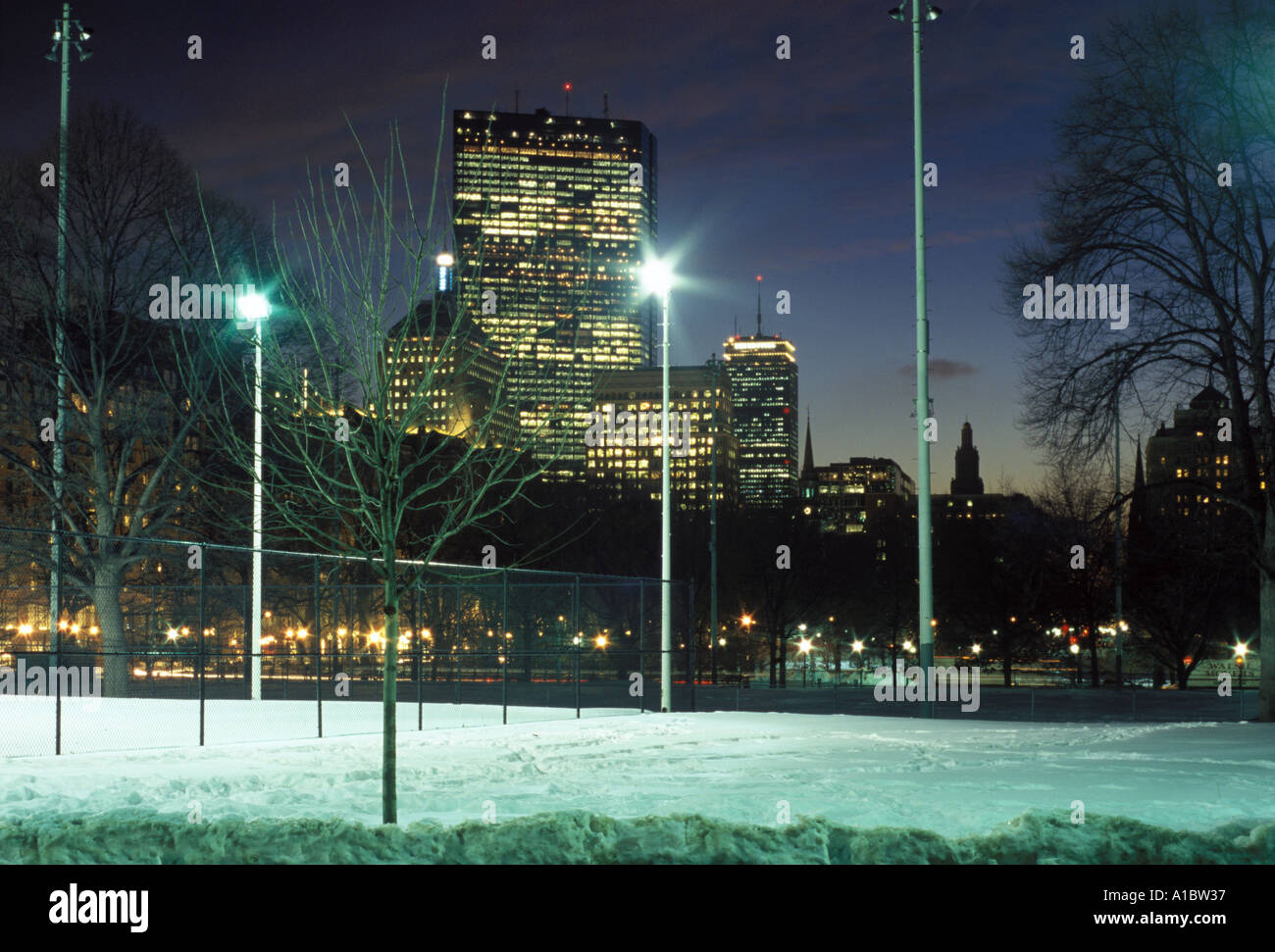 Une vue sur la skyline at night Back Bay de Boston Common Banque D'Images Une vue sur la skyline at night Back Bay de Boston Common Banque D'Images