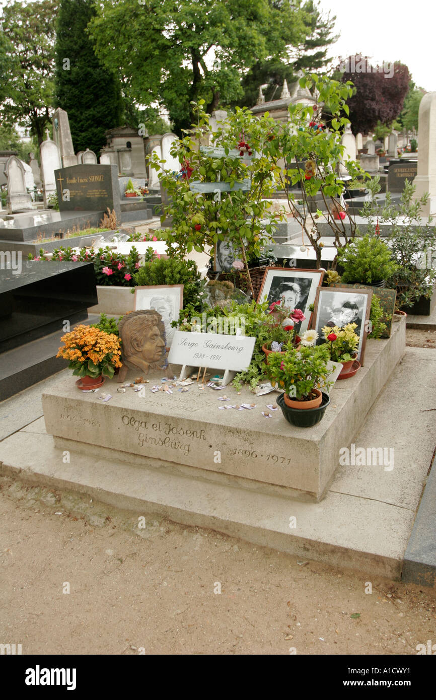 Serge Gainsbourg tombe dans le cimetière de Montparnasse à Paris, France Banque D'Images