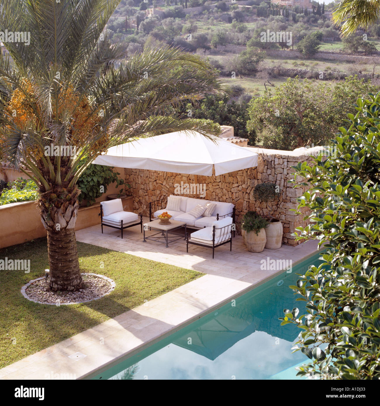 Coin en plein air près de la piscine Banque D'Images