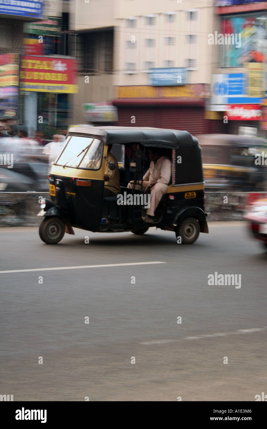 Excès de tuk tuk Rickshaw Trivandrum Kerala Inde Banque D'Images