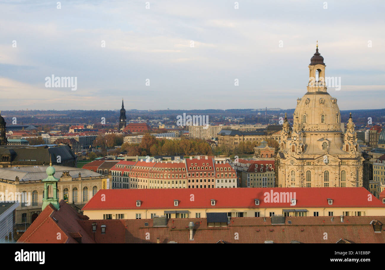 Vue sur Dresde avec l'église Notre Dame, l'église Frauenkirche, Saxe, Dresde, Allemagne Banque D'Images