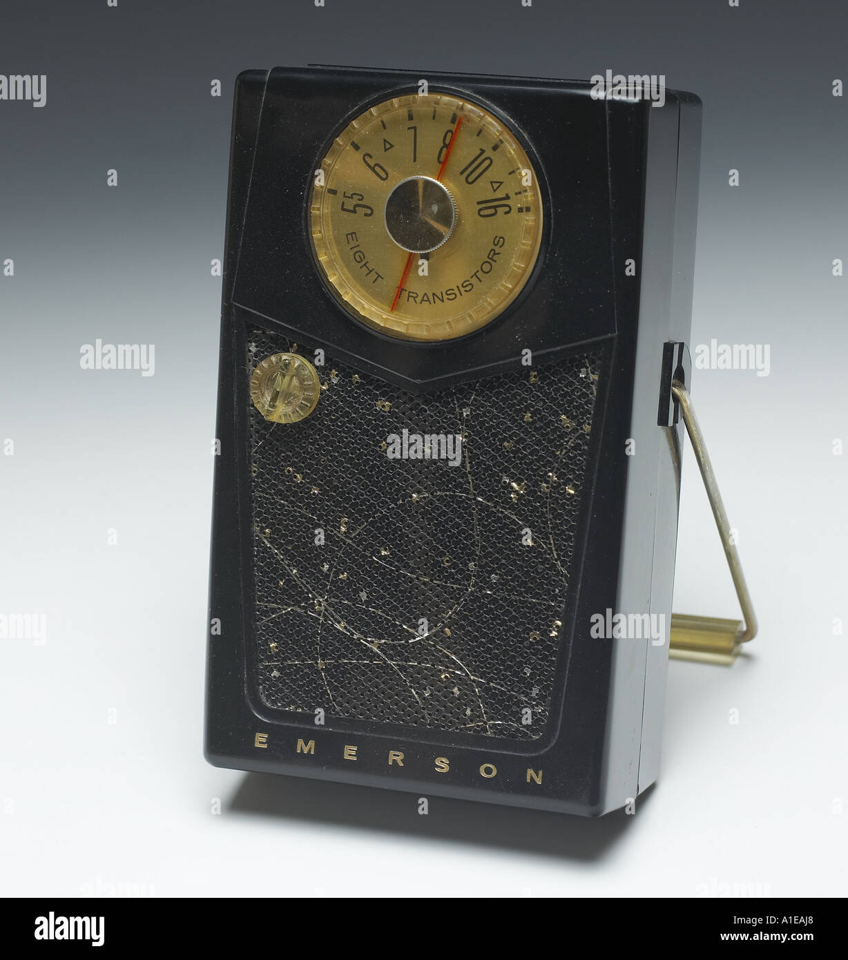Énorme Radio Transistor Vintage Années 60 - Presque 30 Pouces (75 Cm) - Style Milieu Du Siècle