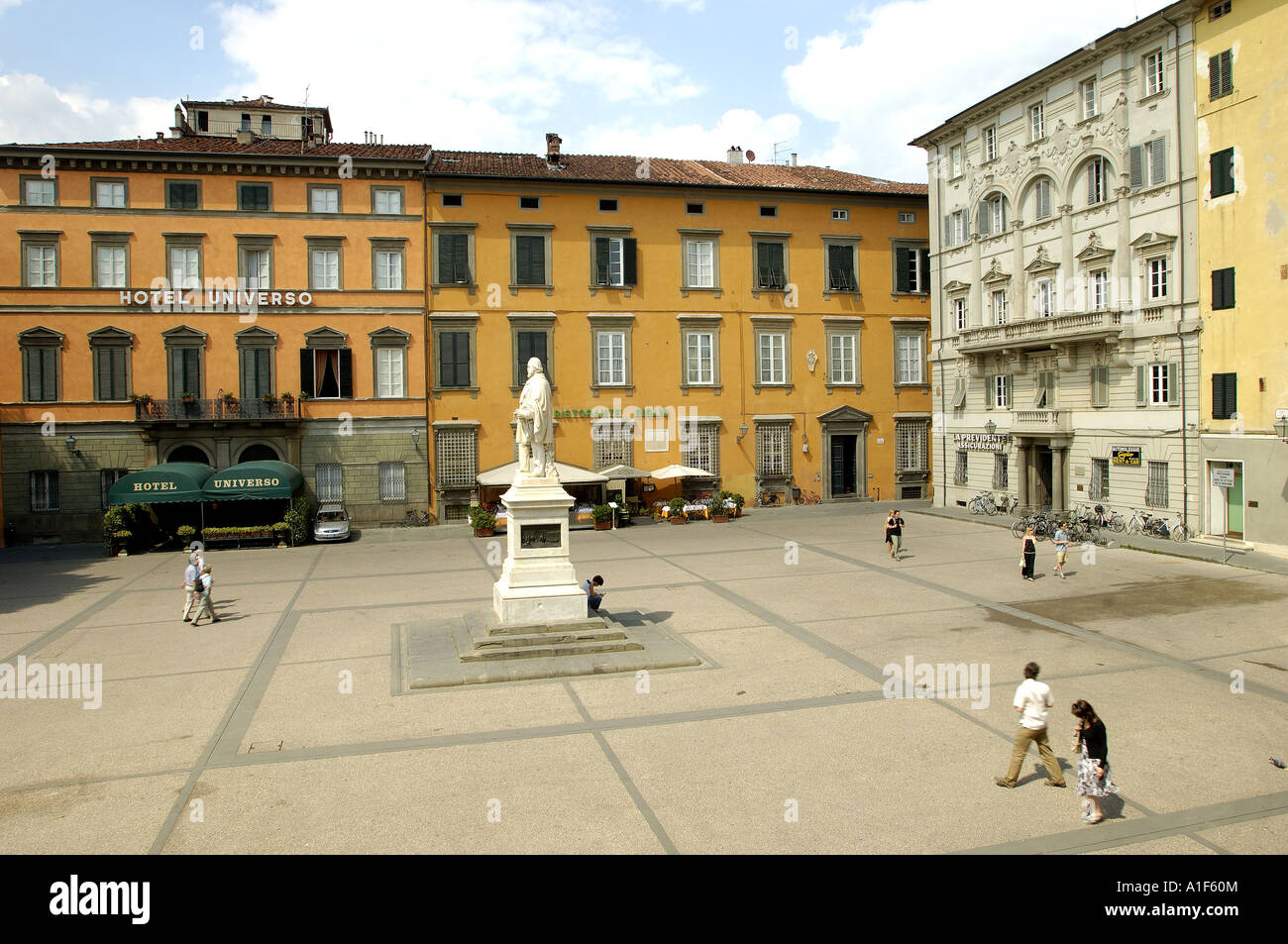 Piazza del Gliglio Lucca Toscane Italie Banque D'Images