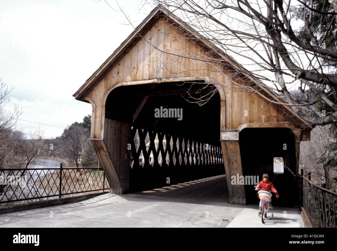 Pont couvert de la rivière Ashuelot New Hampshire Banque D'Images