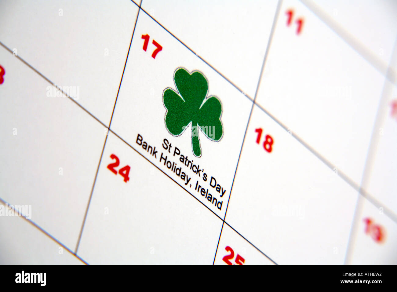St Patricks Day marqué dans un calendrier ou un journal avec un motif trèfle clover leaf Banque D'Images