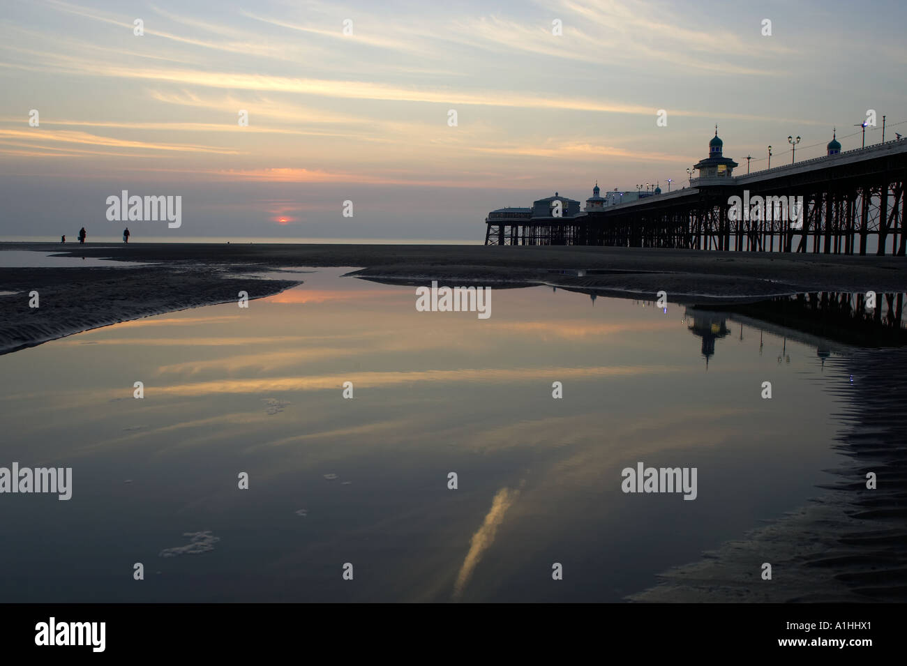 Blackpool North Pier at sunset england uk Banque D'Images