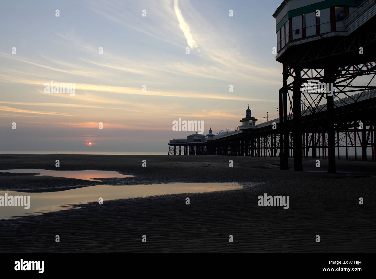 Blackpool North Pier at sunset england uk Banque D'Images