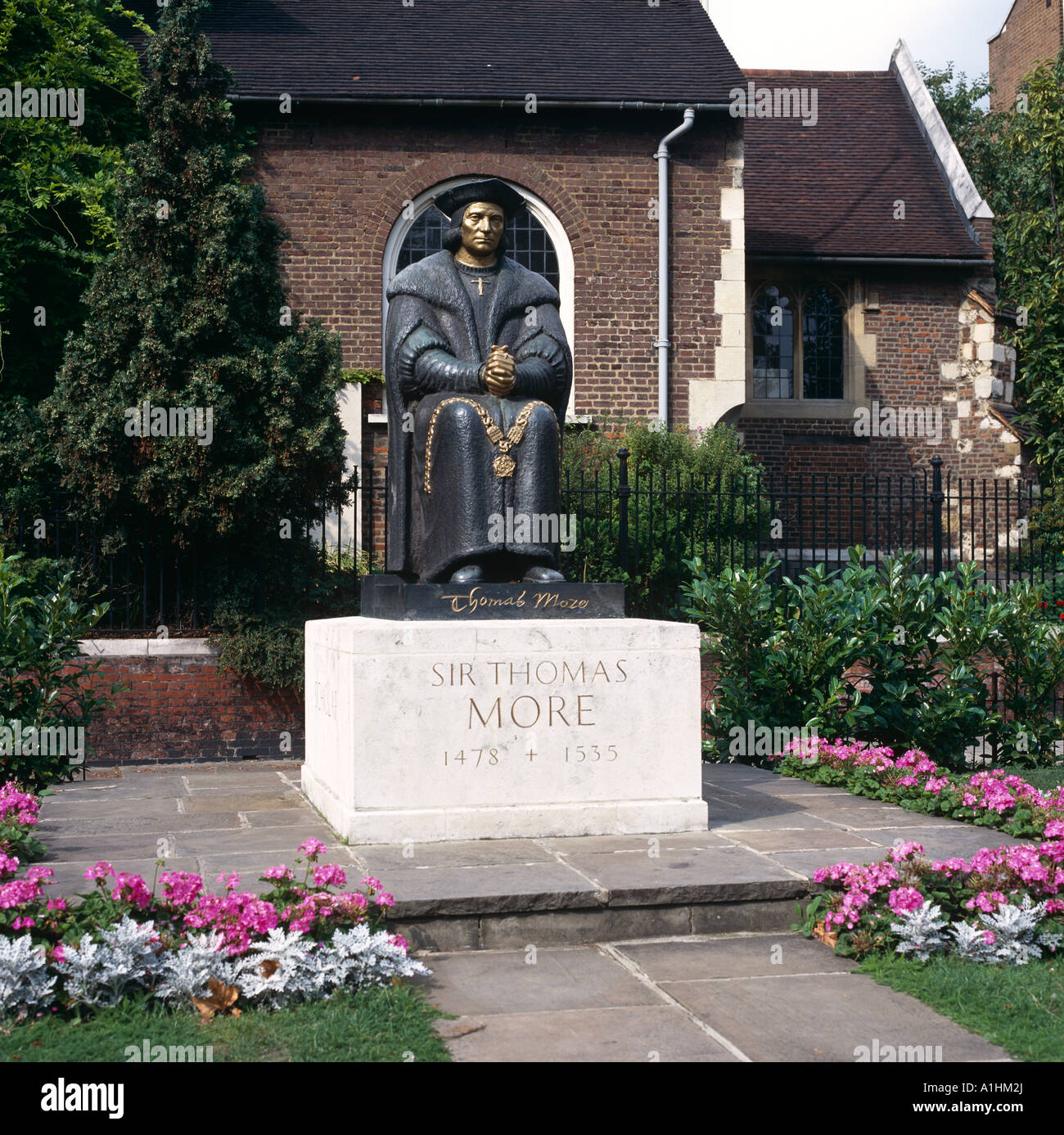 Statue de Sir Thomas Moore Chelsea Embankment London UK Europe Banque D'Images