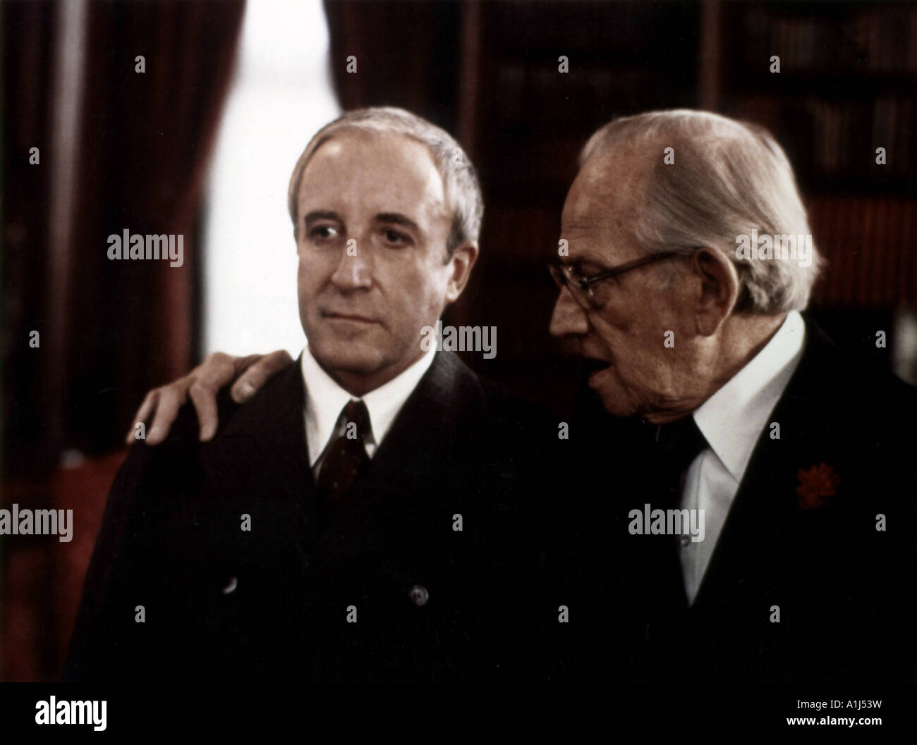 Il y a actuellement 1980 Hal Ashby Directeur Peter Sellers Melvyn Douglas Banque D'Images